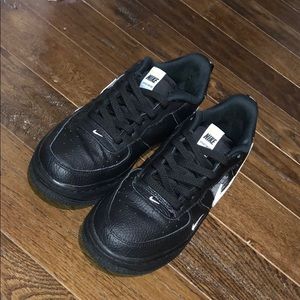 Nike Air Force 1 utility lv8 black